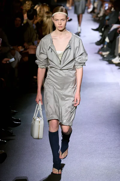 Look 12